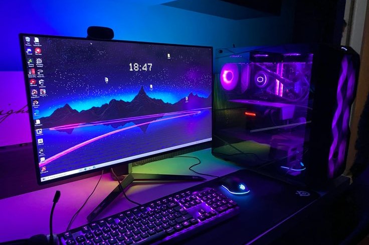 máy tính chơi game