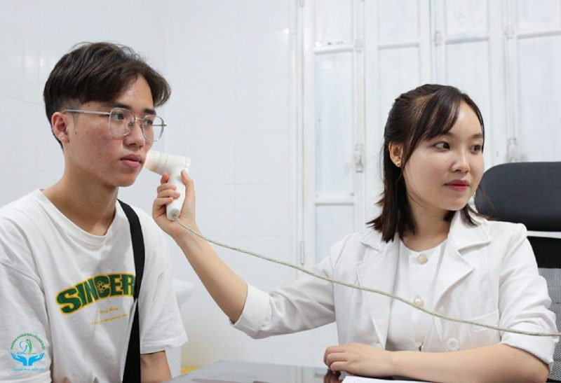 Hướng dẫn cách trị mụn trứng cá tuổi dậy thì