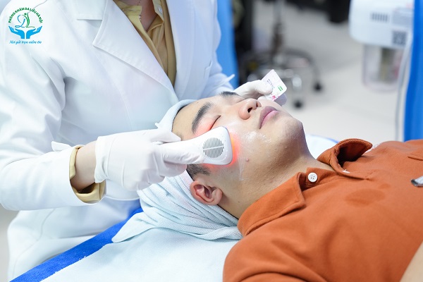 Cách trị mụn ở nam giới hiệu quả - chuẩn y khoa